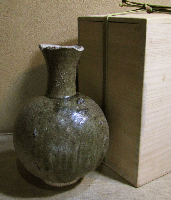 自然釉流れる須恵器フラスコ形瓶（奈良時代）